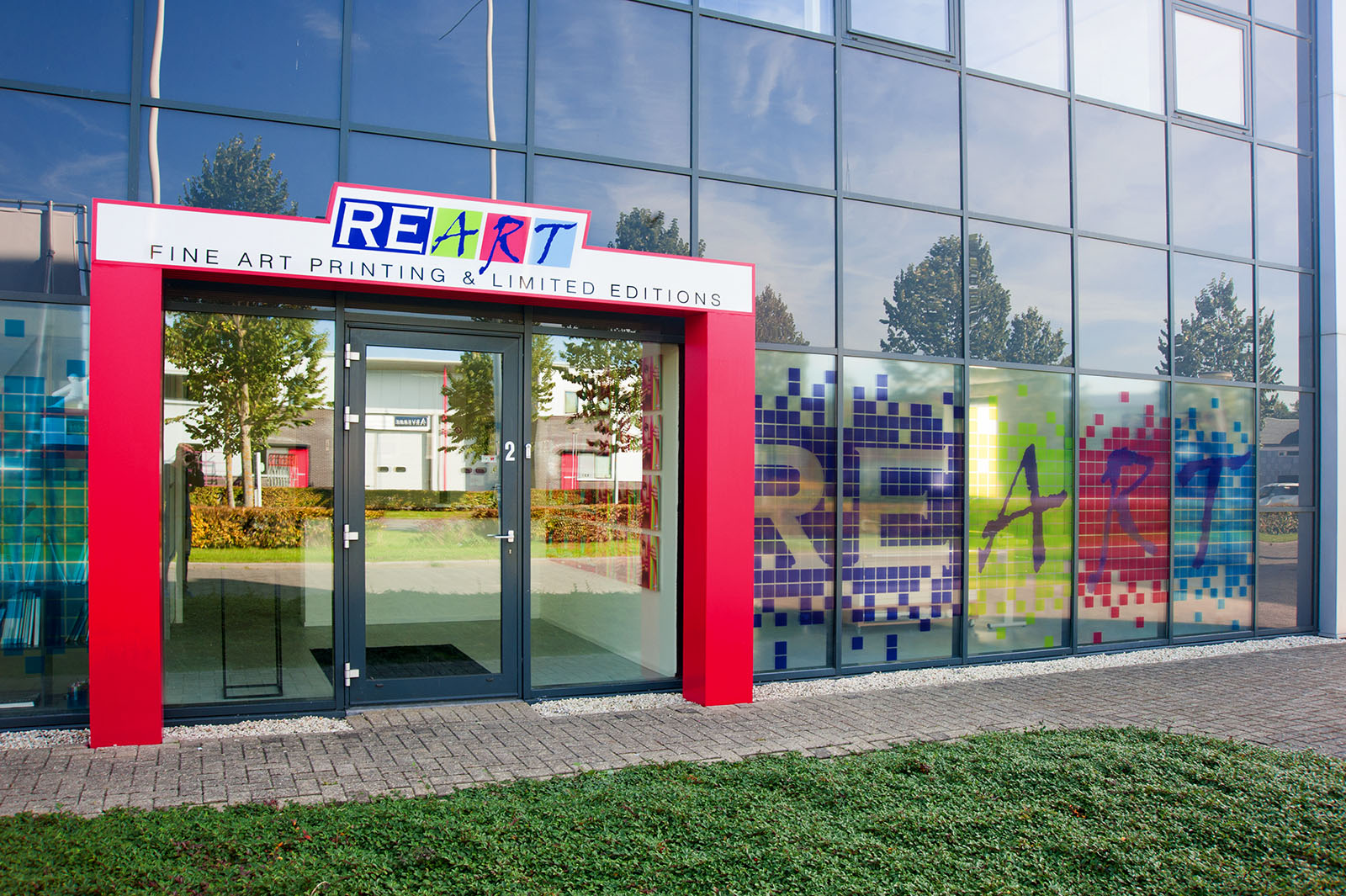 Re-Art-Building Re-Art-Building